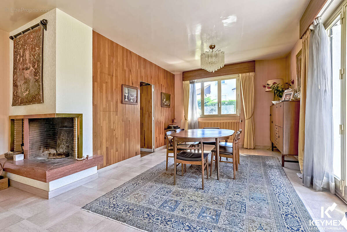 Maison à SAINT-GRATIEN