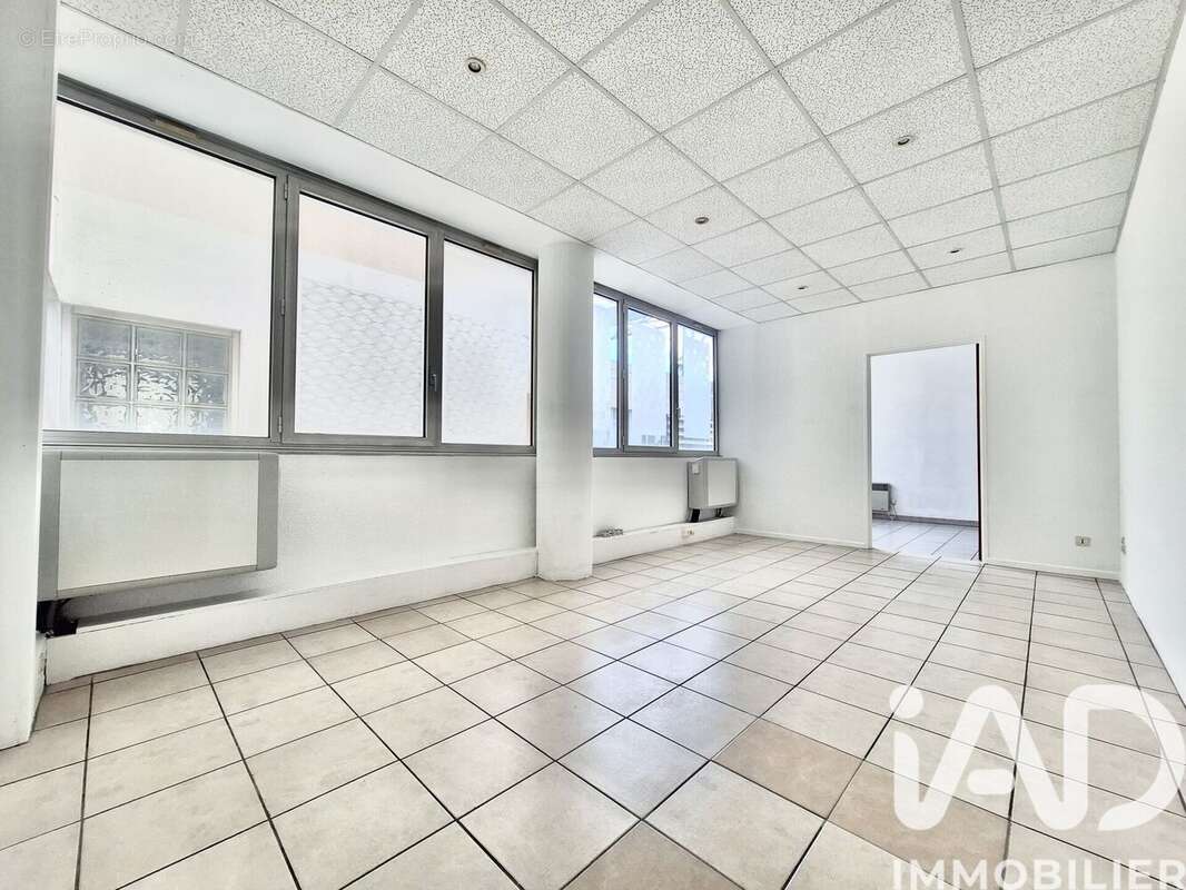 Commerce 68 m² à Nimes  - photo 7