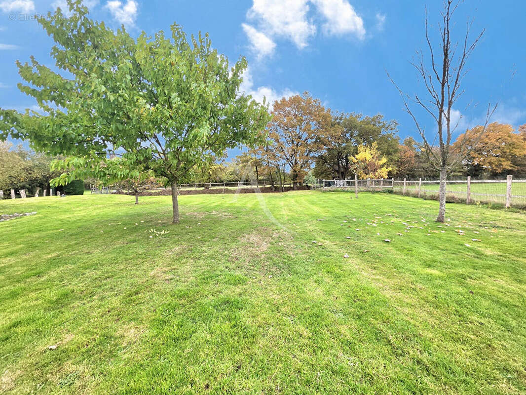 Maison à SAINT-AUGUSTIN-DES-BOIS