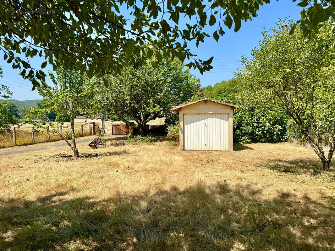 LOT  LUZECH - Maison 6 Pièces123M² Sur 1 456 M² De Terrain. - photo 17