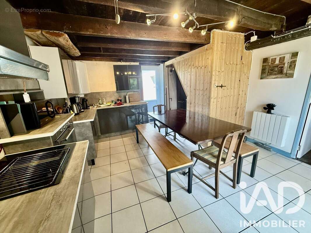 Maison 114 m² à La Trinite-Porhoet  - photo 2