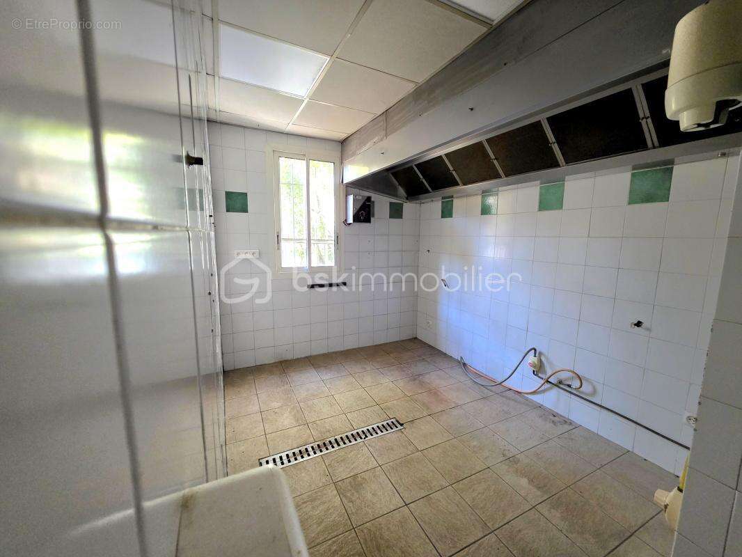 Commerce à SAINT-MARTIN-D&#039;ARDECHE