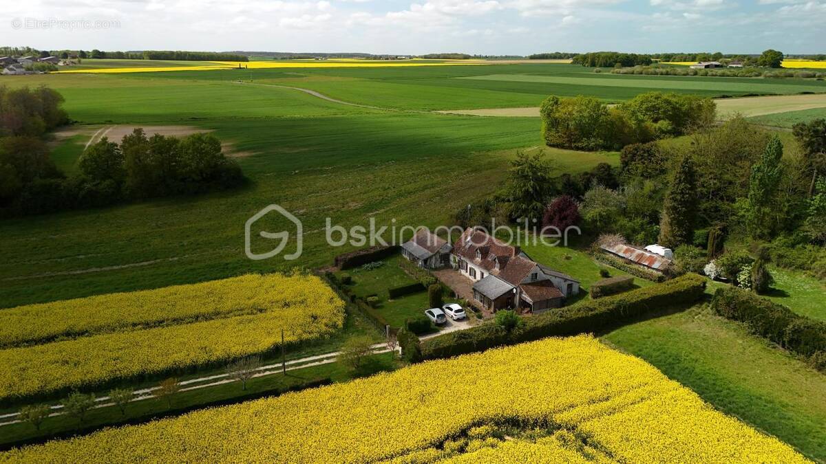 Maison à SAINT-AMAND-LONGPRE
