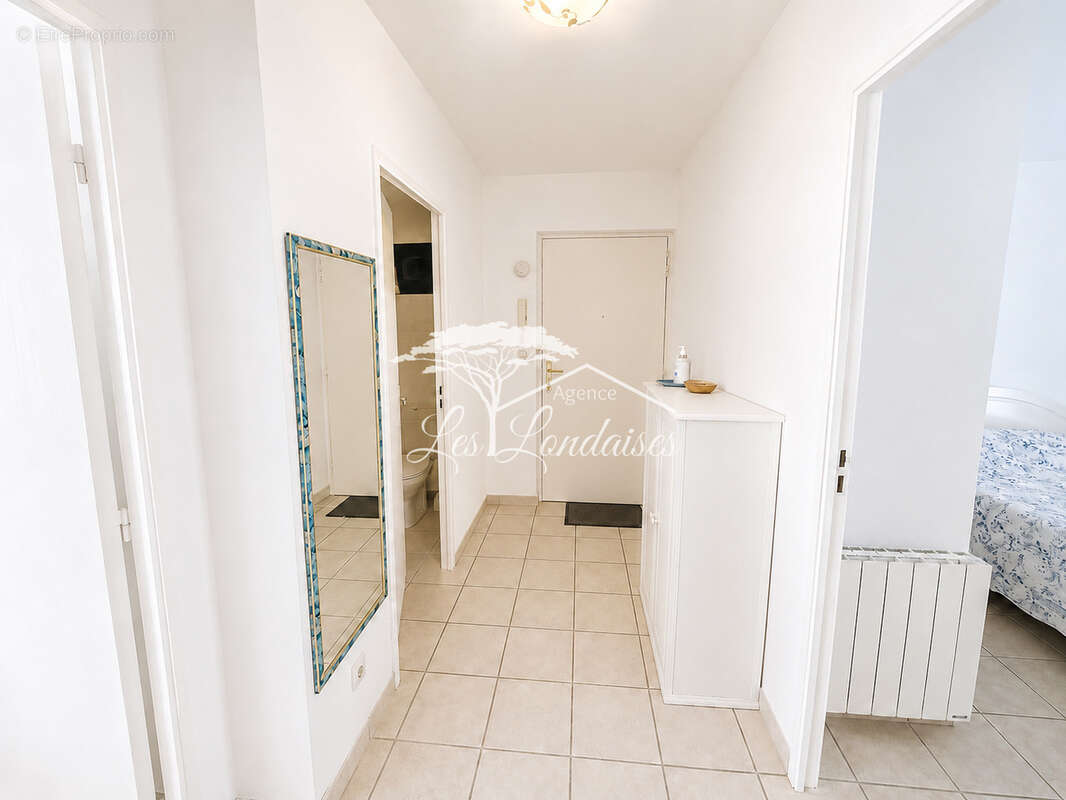 À vendre   Bel appartement T3 de 65,85 m2   Résidence Corail   Bormes-les-Mimosas - photo 4