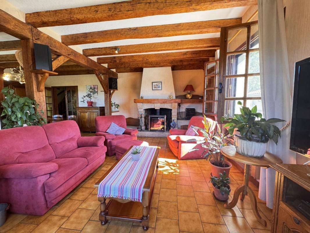 Maison à SALVAGNAC-CAJARC