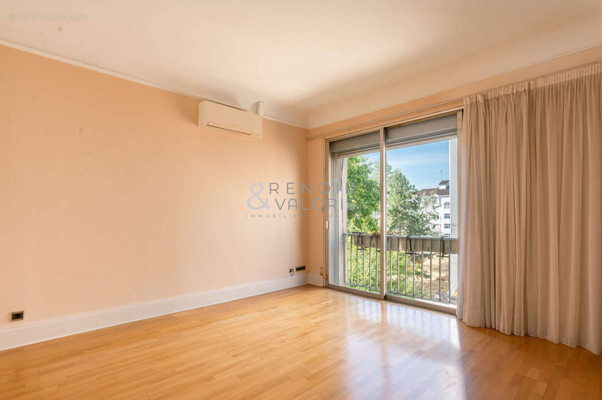 Appartement 224 m² à Nancy  - photo 6