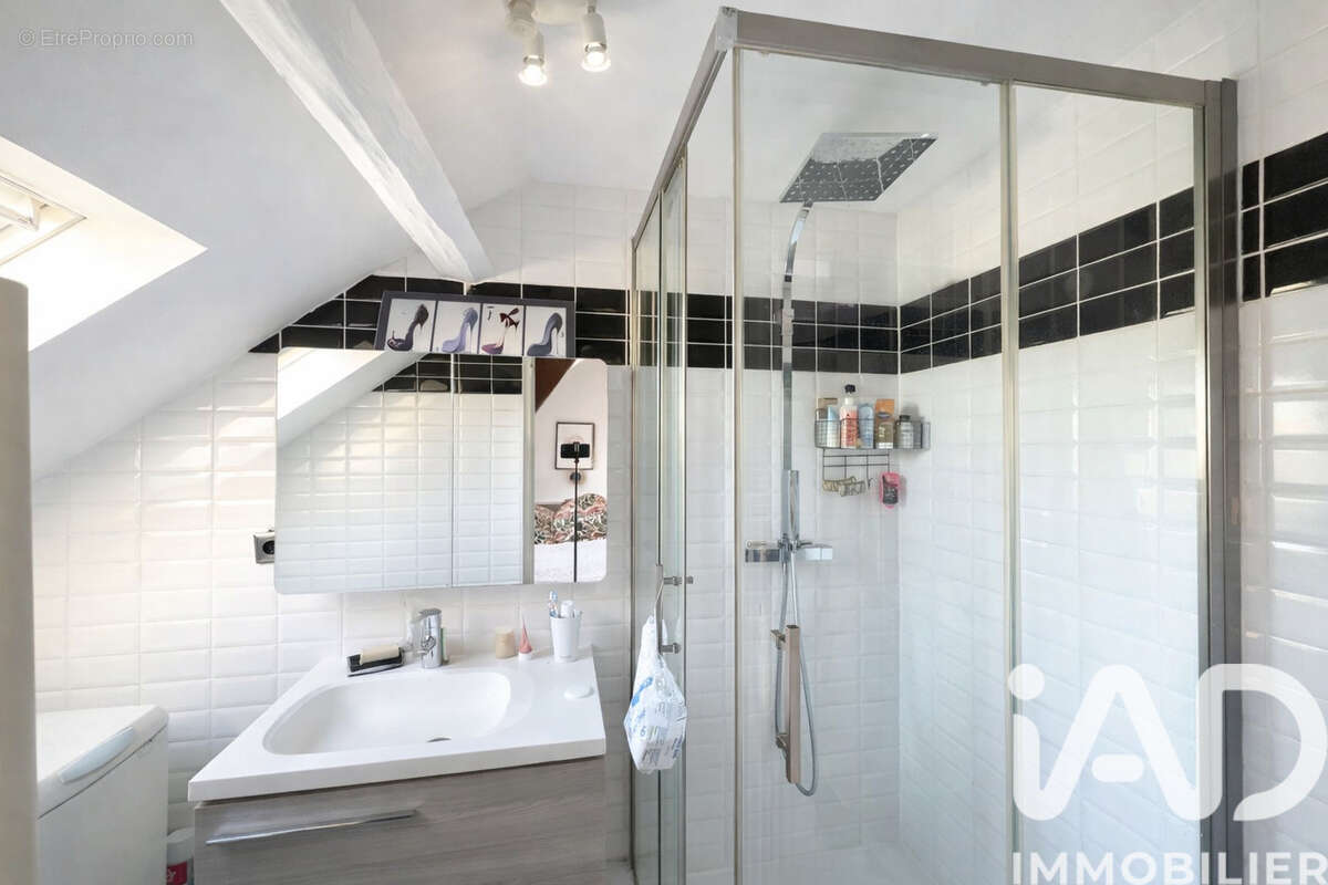 Photo 6 - Appartement à VILLECRESNES