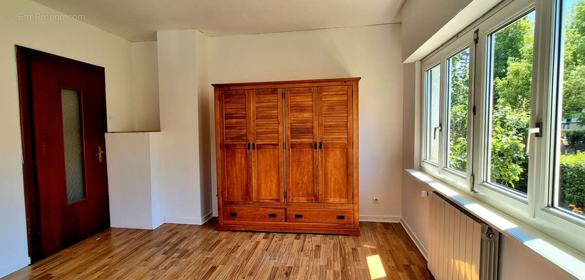 generated_2025-12-11T15_24_12 - Maison à ILLKIRCH-GRAFFENSTADEN