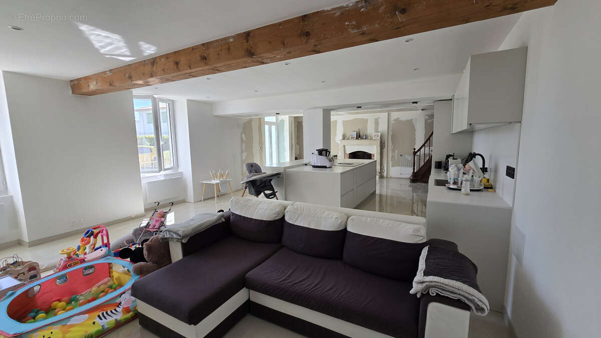 Maison à SAINT-GEORGES-DU-BOIS