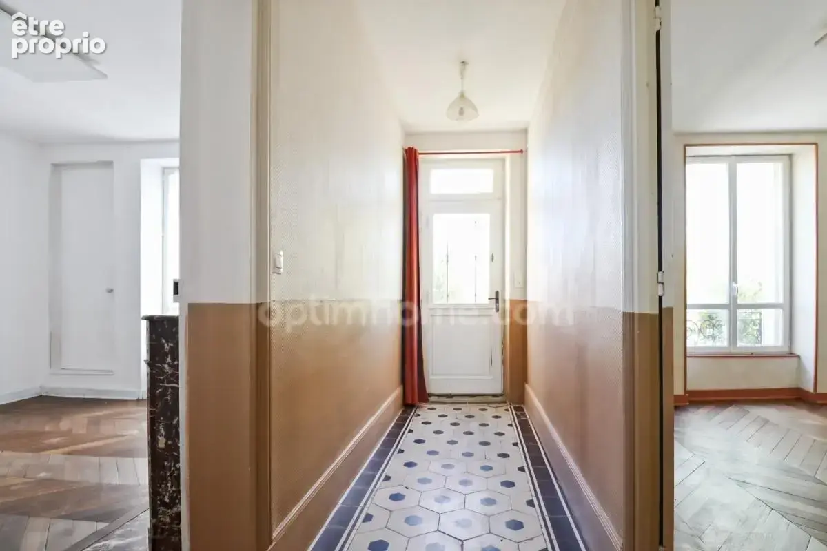 Maison de Charme et de Caractère -175 m² environ - 10 pièces - 7 chambres - Terrain 1450 m² environ - SAINT SULPICE LES FEUILLES - photo 21