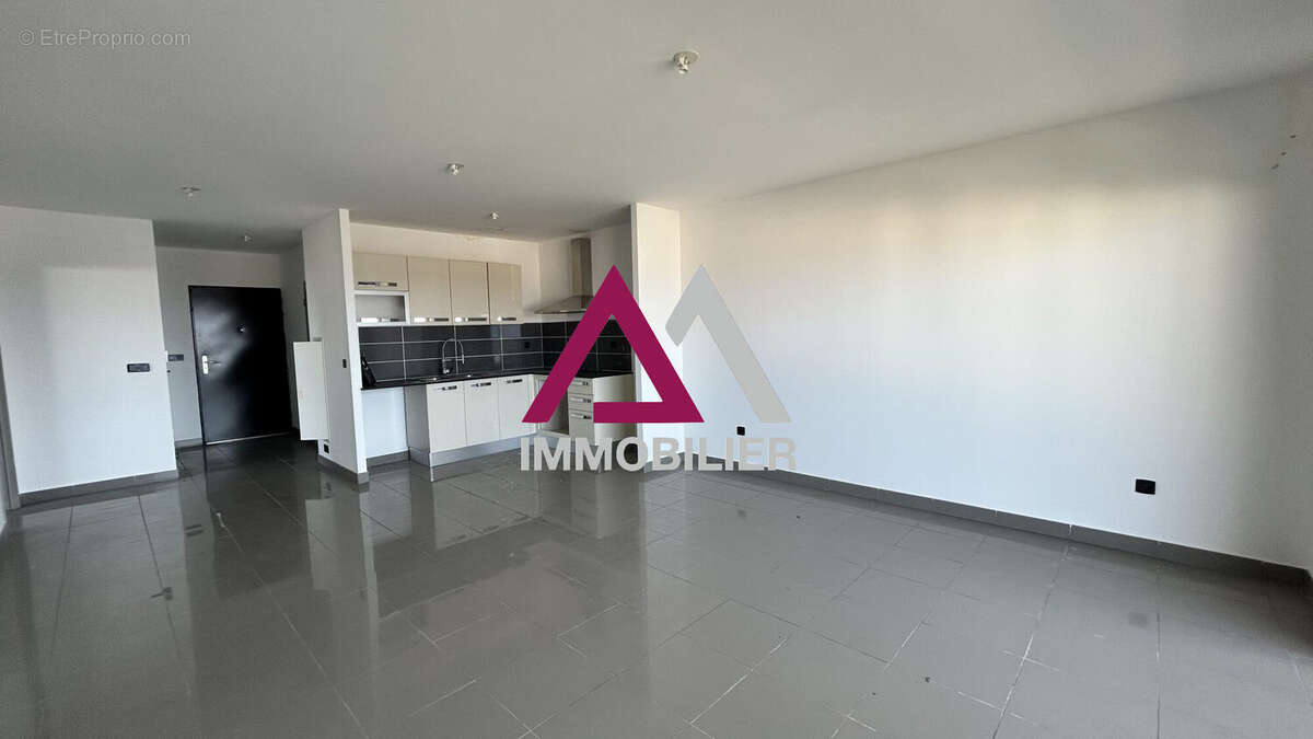 Appartement à SAINT-DENIS