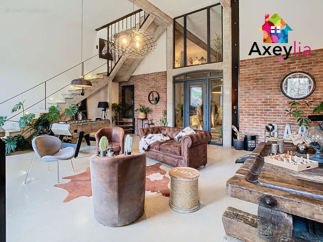 Maison à PERREUX