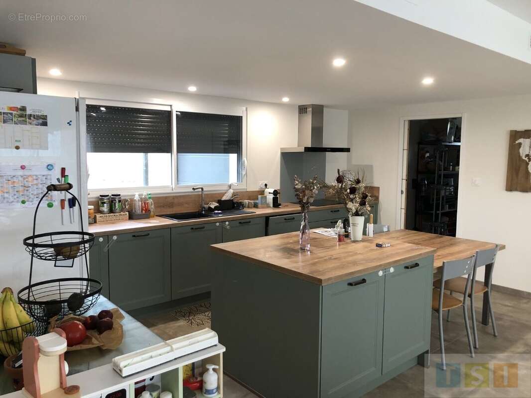 Maison de plain-pied récente sur terrain de 1827 m² - photo 7