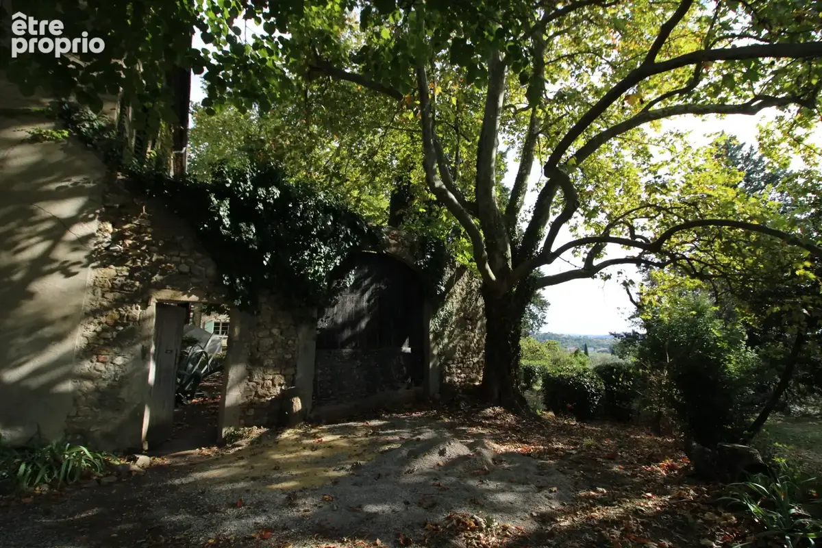 Mas 300 m2 sur 5 hectares. - photo 21