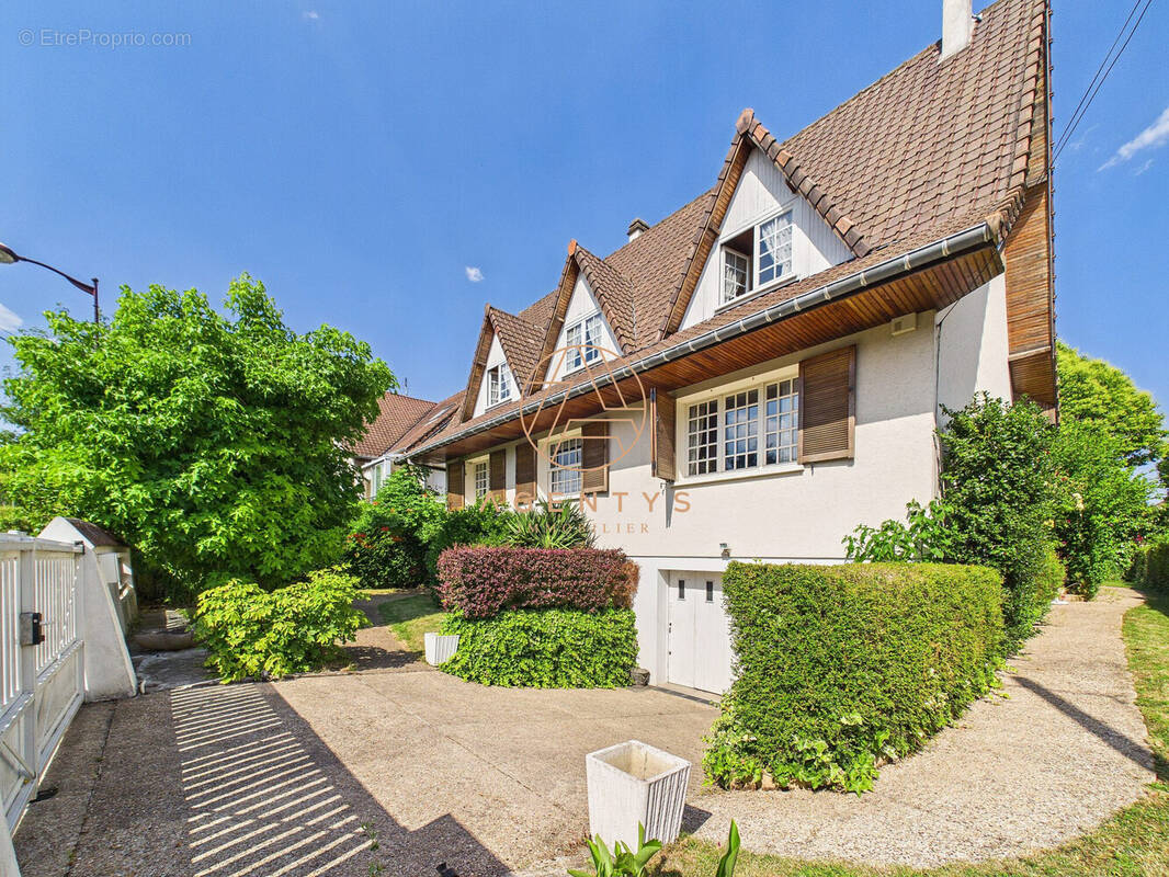 Maison à VILLIERS-SUR-MARNE