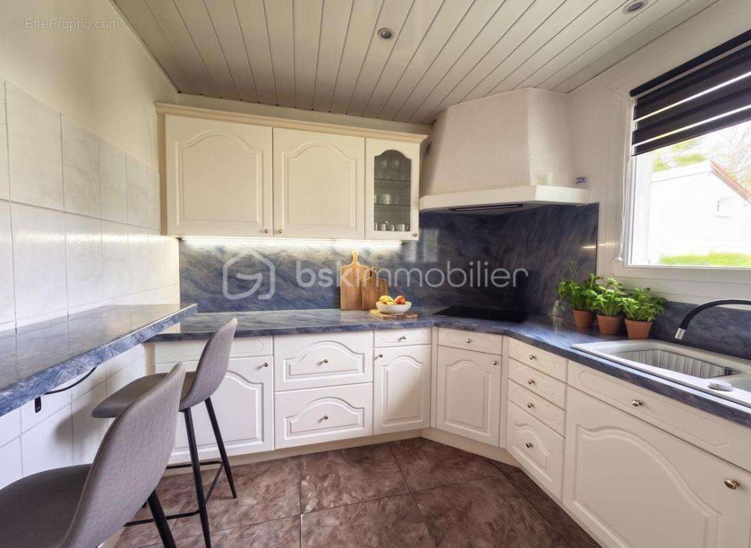 Maison à SAINT-GERMAIN-LES-ARPAJON