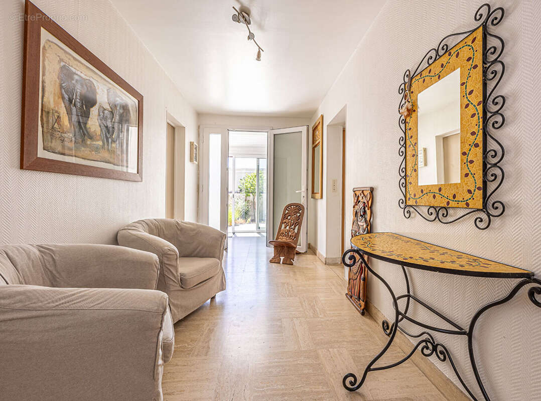Maison familiale avec cachet, beau jardin, piscine - photo 4