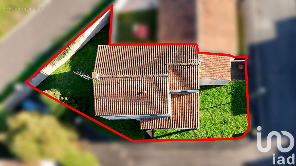 Photo 2 - Maison à RUELLE-SUR-TOUVRE