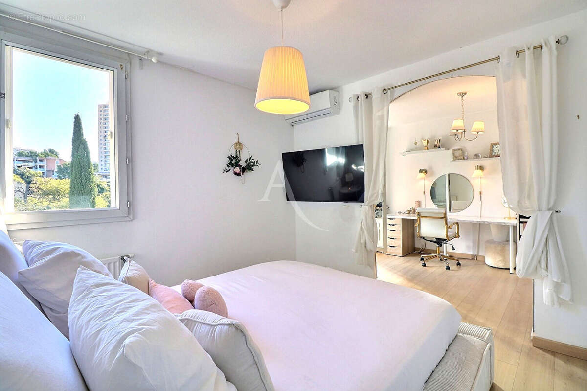 Appartement à MARSEILLE-9E