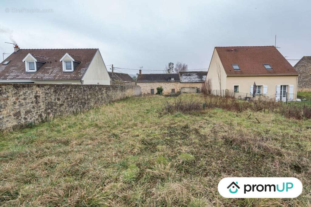 Terrain à MONTMACHOUX