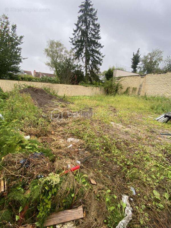 Terrain à ETAMPES
