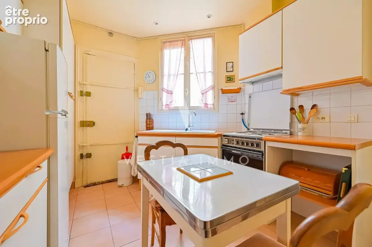 Plaine-Monceau – Appartement familial de caractère – 116 m² – Étage élevé –chambre de service en sus - photo 6