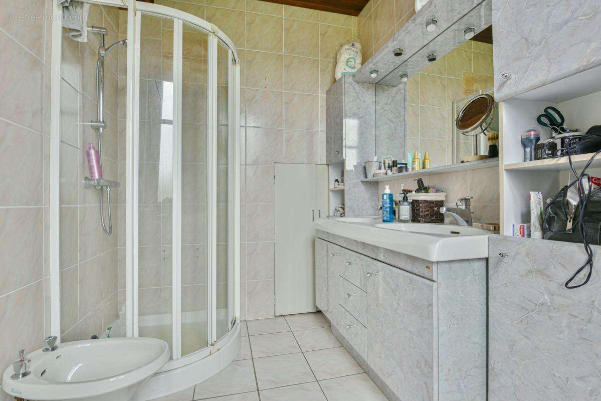 Maison à SAINT-JUNIEN