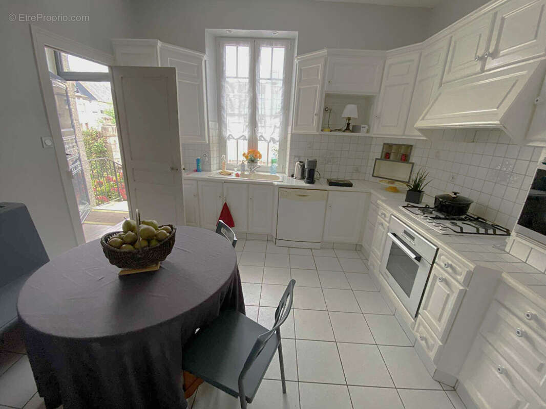 Maison à SAINT-HILAIRE-DU-HARCOUET