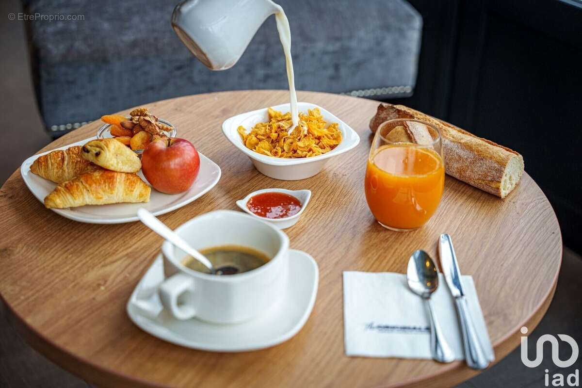 Photo 3 - Commerce à LOUERRE