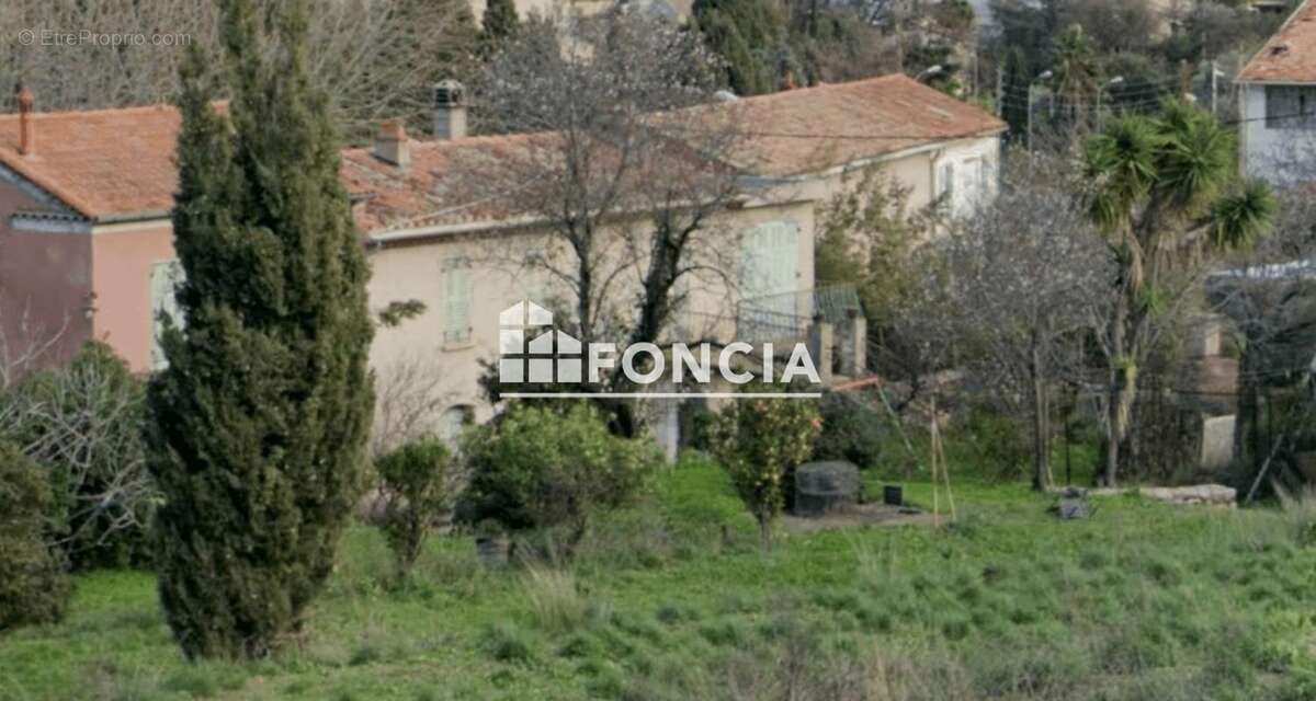 Maison à HYERES