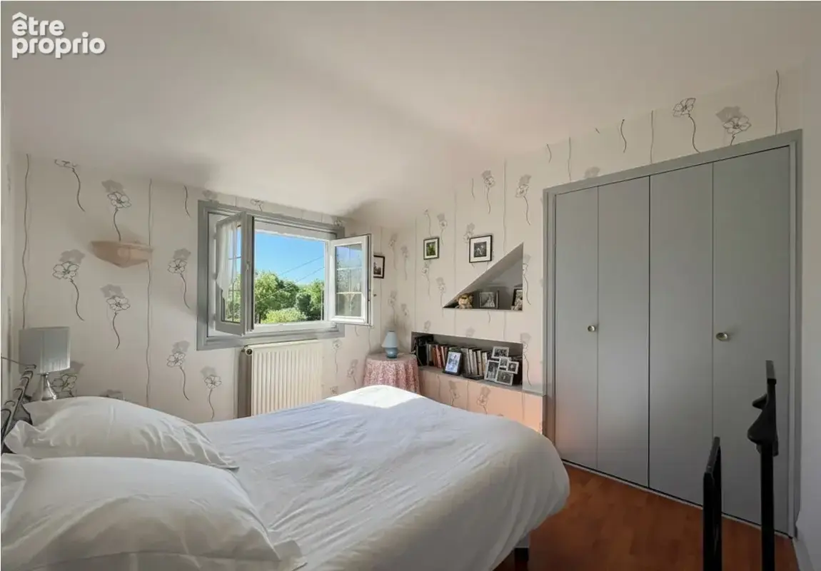 Charmante maison familiale 143 m2 avec 5 chambres, sous-sol complet et fort potentiel à Sainte-Gemmes-sur-Loir - photo 6