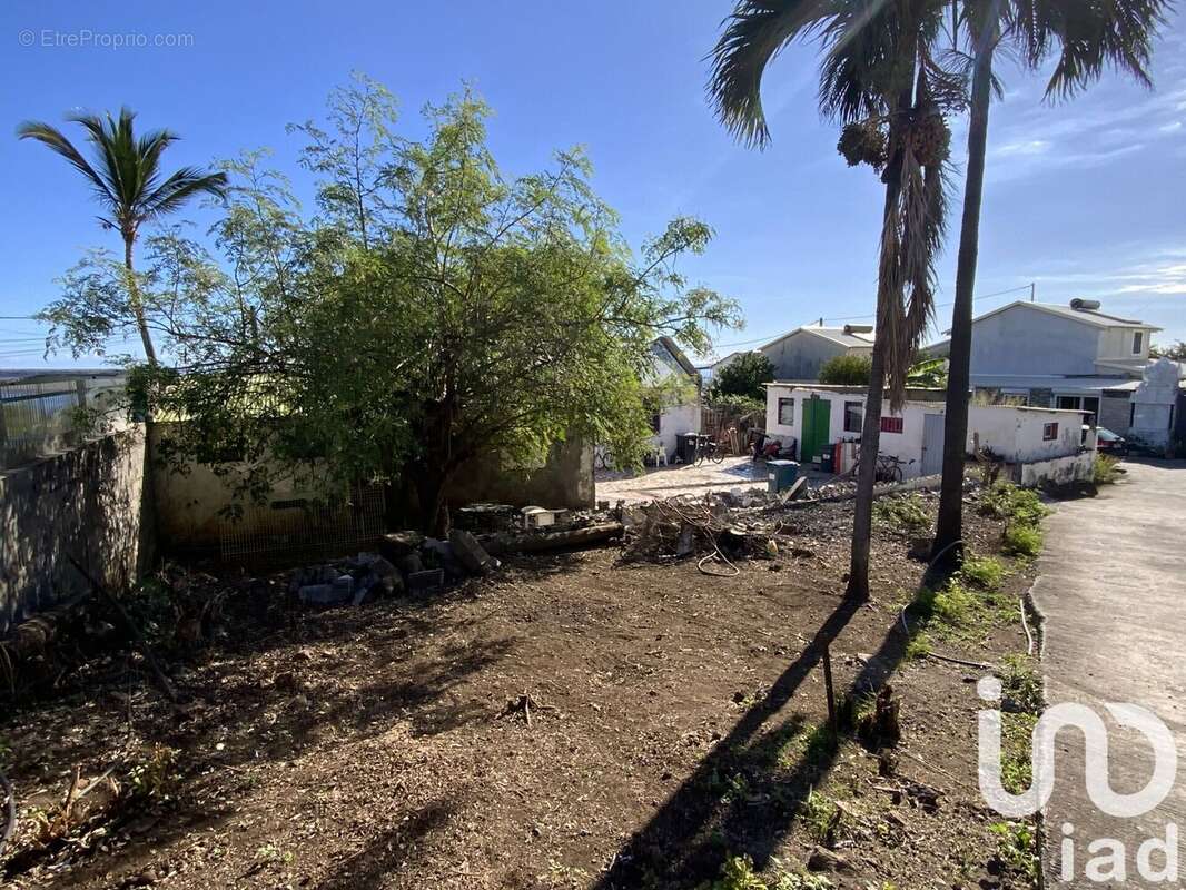 Photo 3 - Terrain à LE PORT