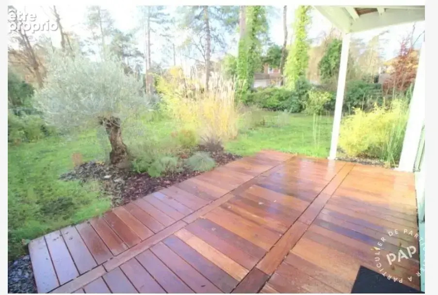 Bâtie sur 550 m2 dans un secteur calme, jolie villa récente de 4ch et 2 sdb - photo 2