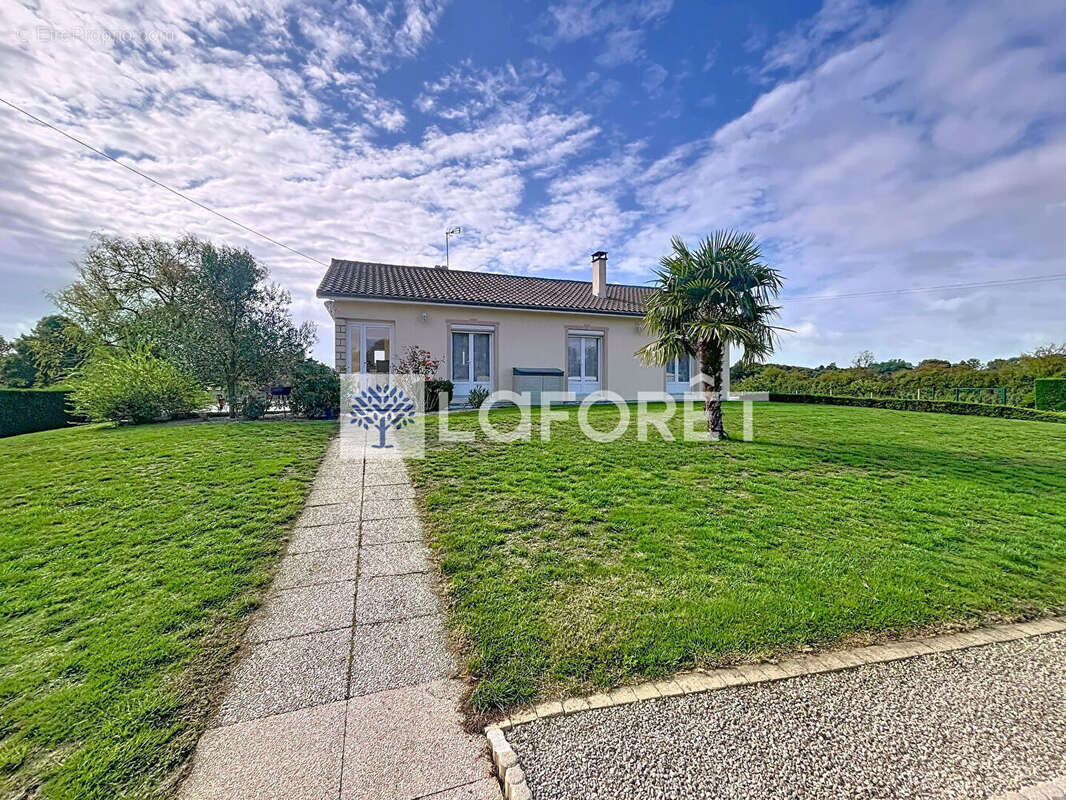 Maison à CHATILLON-SUR-THOUET
