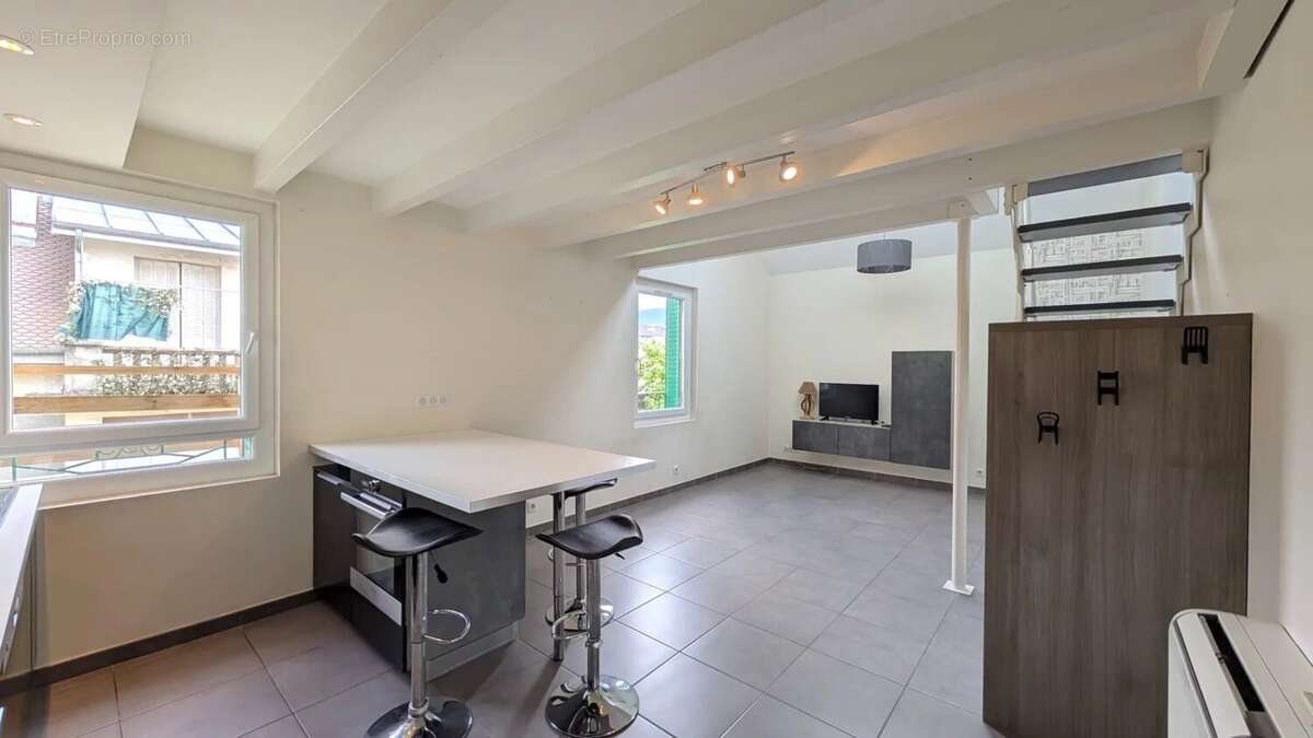 Appartement à AIX-LES-BAINS