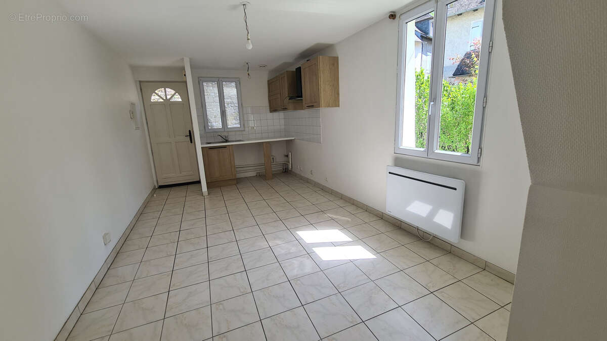 Maison à TERRASSON-LAVILLEDIEU