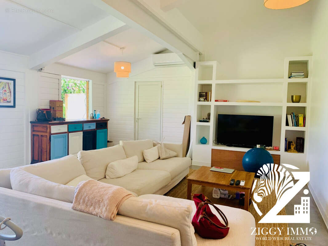 Maison à BAIE-MAHAULT