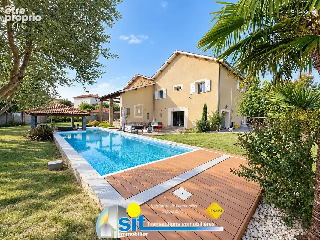 Photo Maison à Jardin au prix de 670 000€