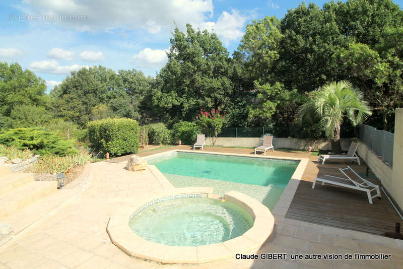 Maison à VAILHAUQUES