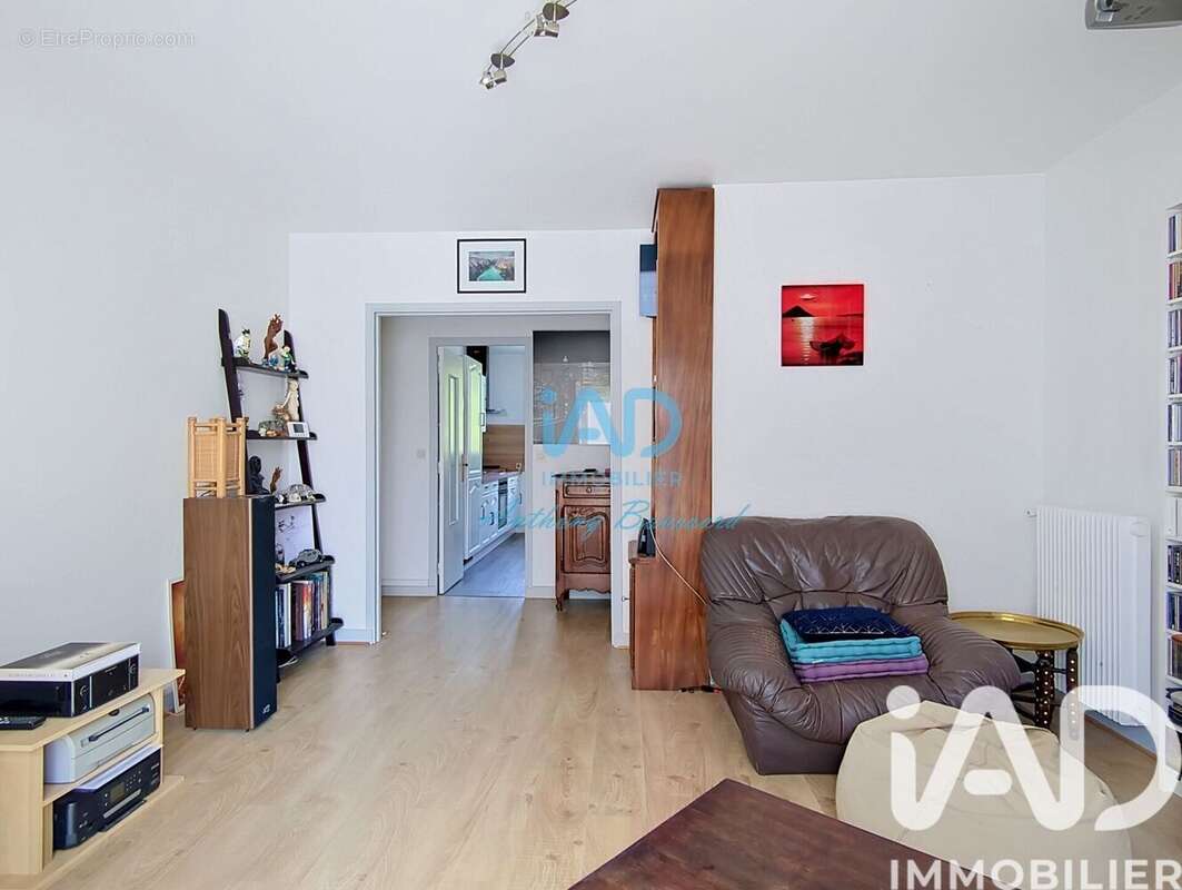 Photo 4 - Appartement à SAINTE-GENEVIEVE-DES-BOIS