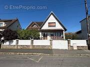 Maison à VIGNEUX-SUR-SEINE