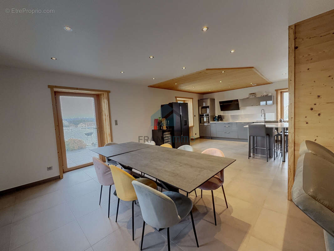 Appartement à CHARQUEMONT