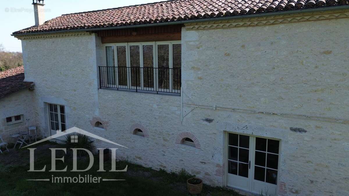 Maison à MAUVEZIN