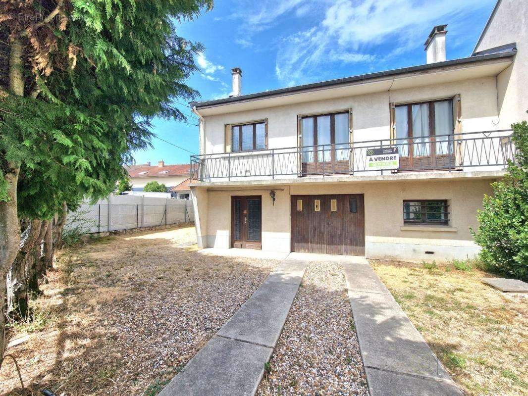 Maison 115 m² à Pontault-Combault  - photo 2