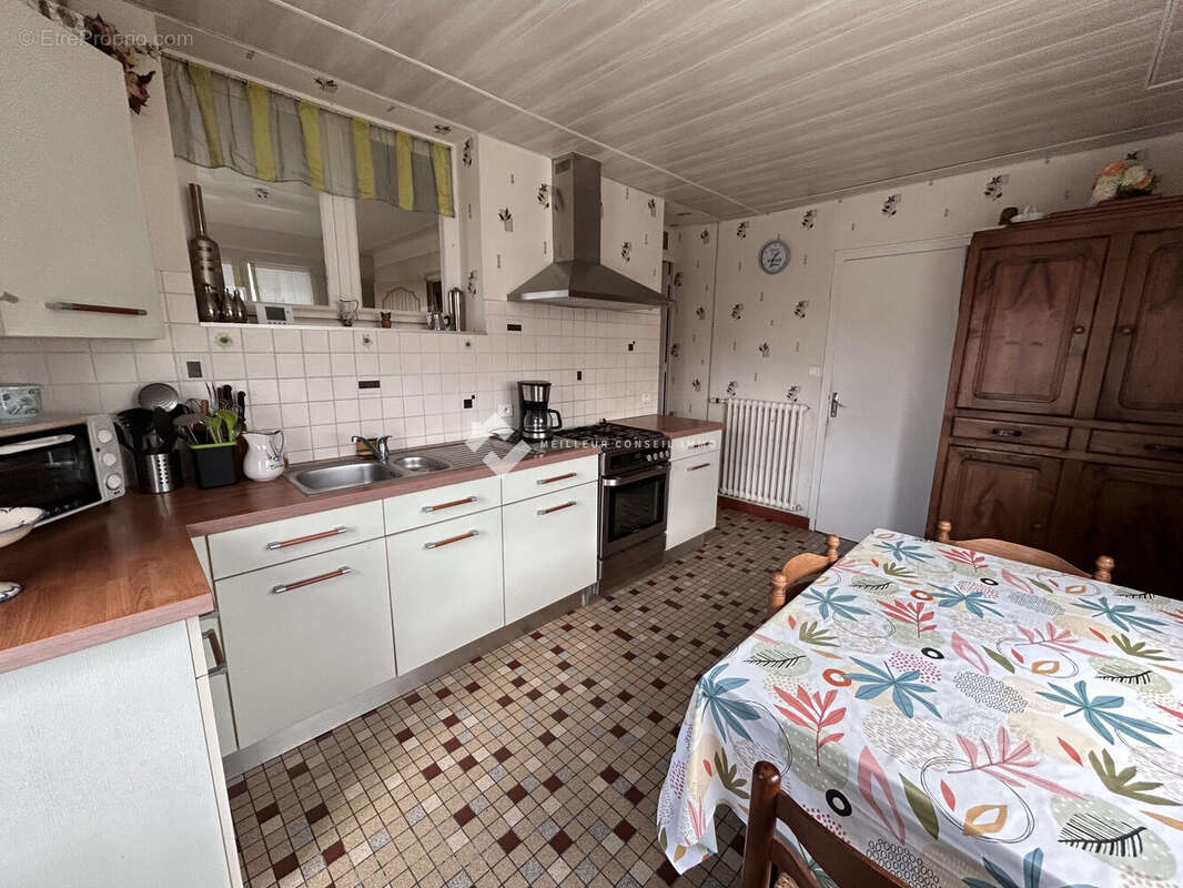 Maison 94 m² à Yffiniac  - photo 7