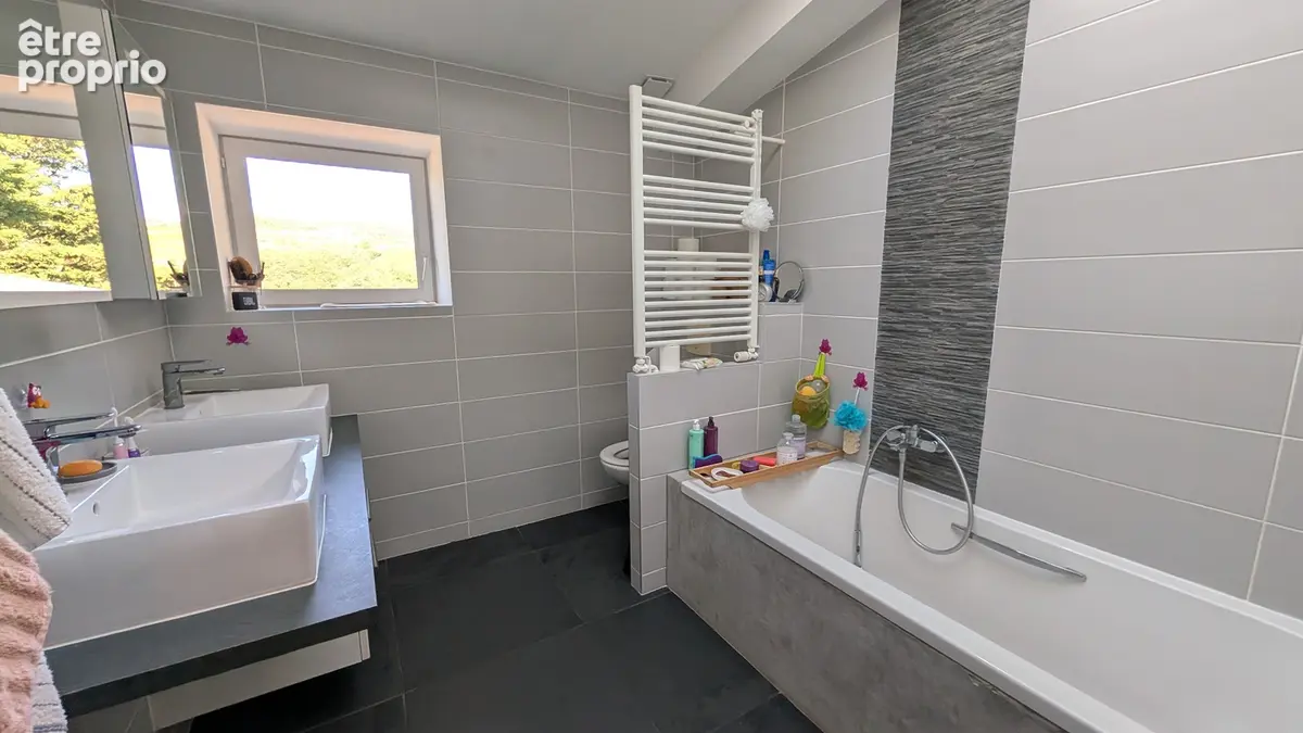 Maison en pierre parfaitement rénové de 177 m2 / F5 - photo 16