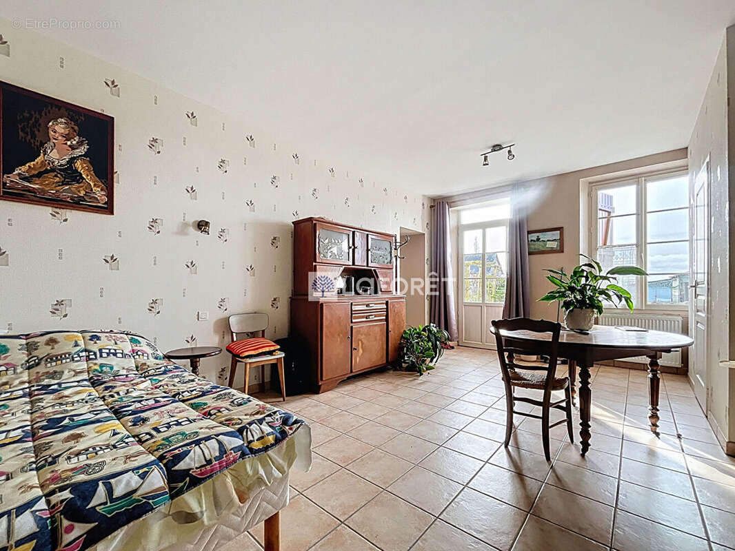 Maison à SAINT-AUBIN-LE-CLOUD