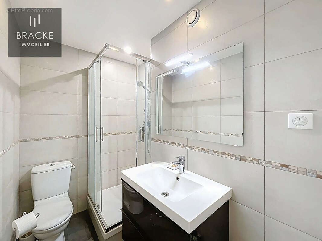 Appartement à COURBEVOIE