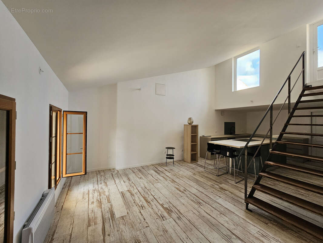 Appartement à ROGNES