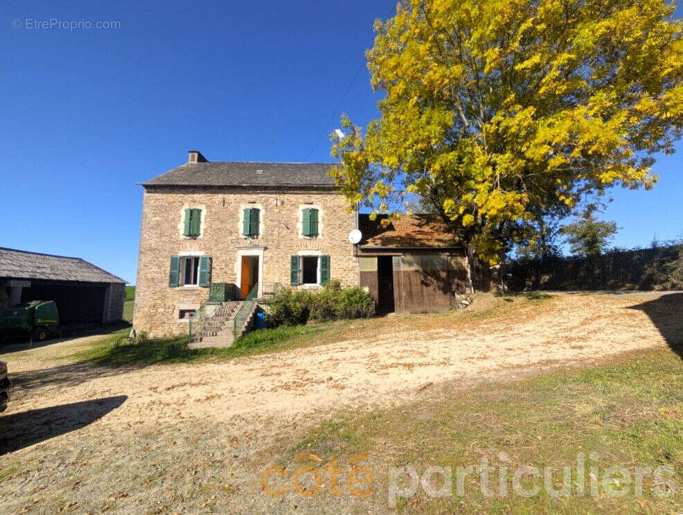 Maison à COMPS-LA-GRAND-VILLE